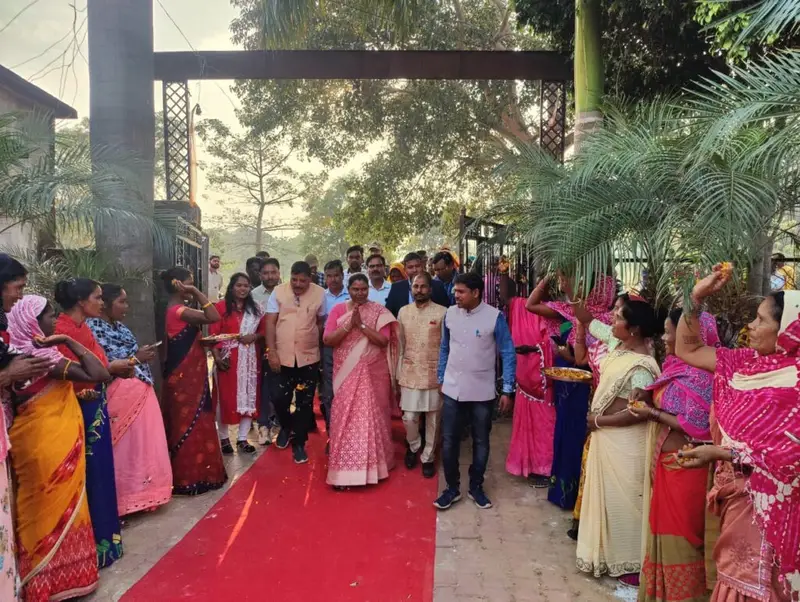 40साल से जनता जिन योजनाओं के लाभ से वंचित रही है। वह अब 5 साल में होंगे पूरे.. गोमती साय 2 1000092711