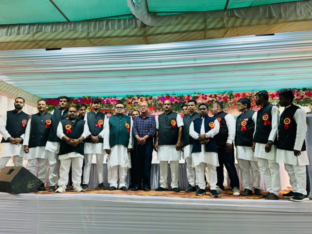 छत्तीसगढ़ श्रमजीवी पत्रकार संघ लैलूंगा का शपथ ग्रहण संपन्न 3 IMG 20250819 WA0011