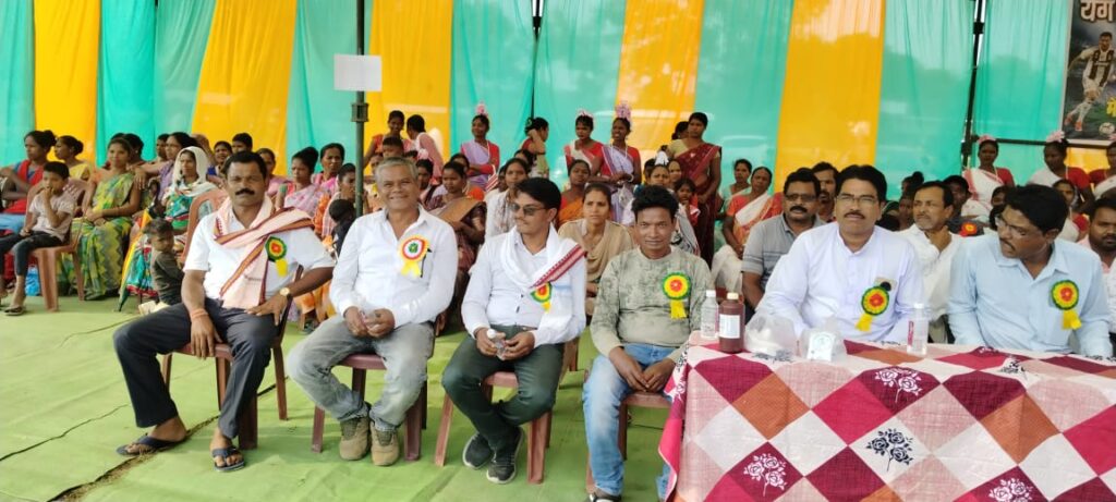 निरंतर 20वर्ष से पहचान बनाए संस्कृति से जोड़े रखने खेल फुटबॉल को बढ़ावा दे रहा यह गांव.. "सुरेशपुर " 3 IMG 20251008 WA0016